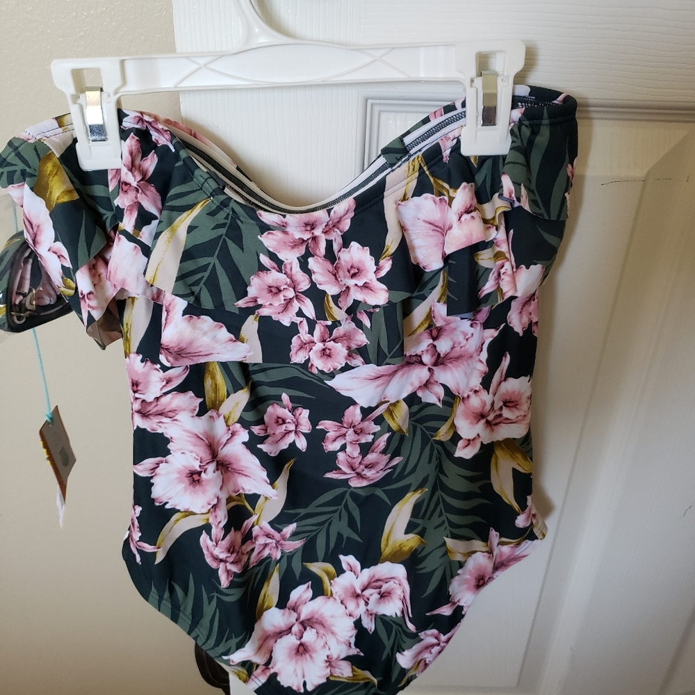 One piece bathing suit